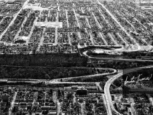 Aerial photography - Looking south at the Jolly Cut mountain access on the top with the Sherman Access cutting from the left and Claremont Access from the right.
510070
(C)Anita Thomas All Rights Reserved. access everywhere hamilton bw