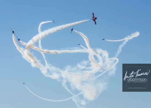Aviation photography - Canadian Forces 431 Air Demonstration Squadron  (431 Squadron) is a Canadian icon comprised of serving members of the Canadian Forces. They fly the exceptionally robust Canadian designed and built CT-114 Tutor aircraft
© Anita Thomas - Urbanmoon. All Rights Reserved. canadian forces snowbirds