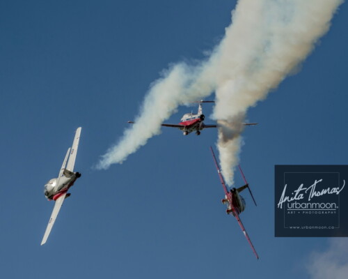 Aviation photography - Canadian Forces 431 Air Demonstration Squadron  (431 Squadron) is a Canadian icon comprised of serving members of the Canadian Forces. They fly the exceptionally robust Canadian designed and built CT-114 Tutor aircraft
© Anita Thomas - Urbanmoon. All Rights Reserved. canadian forces snowbirds