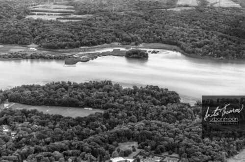 Aerial photography of Hamilton, Ontario.
© Anita Thomas - Urbanmoon. All Rights Reserved. cootes paradise in summer