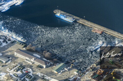Aerial photography - Ships and boats sit at Pier 10 in Hamilton Harbour.
(C)Anita Thomas All Rights Reserved. pier hamilton harbour