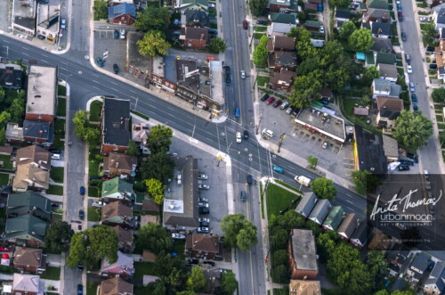 Aerial photography - Intersecting streets in a residential area of Hamilton, Ontario.
(C)Anita Thomas All Rights Reserved. suburban houses aerial photography