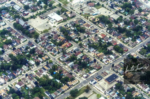 Aerial photography - North end Hamilton neighbourhoods.
(C)Anita Thomas All Rights Reserved. suburban houses aerial photography