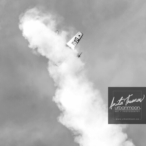 Aviation photography - YAK-50 of the Dam Pub in Thornbury, Ontario
© Anita Thomas - Urbanmoon. All Rights Reserved. yak
