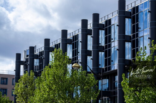 Urban photography - A beautiful glass building in Paris, France
© Anita Thomas - Urbanmoon Photography. All Rights Reserved. a beautiful glass building in paris france
