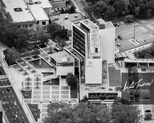 Aerial photography - City Hall in Hamilton, Ontario
© Anita Thomas - Urbanmoon. All Rights Reserved. aerial photography of city hall in hamilton