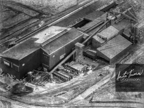 Aerial photography - The industrial sector of the City of Hamilton.
© Anita Thomas - Urbanmoon. All Rights Reserved. aerial photography of industry in hamilton