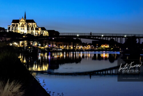 Landscape photography - Auxerre, France at night
(C)Anita Thomas All Rights Reserved. auxerre france