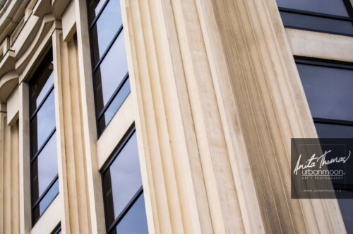 Urban photography - An effective mix of concrete and glass, blending old with new in Paris, France
© Anita Thomas - Urbanmoon Photography. All Rights Reserved. blending old with new in paris france