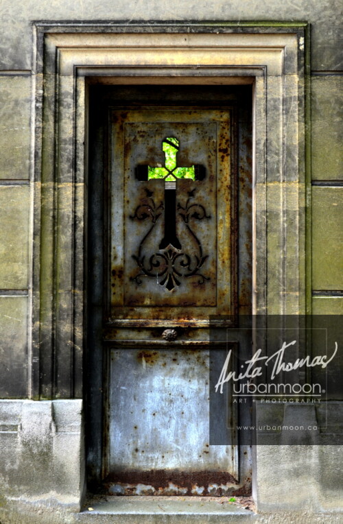 Crypt door at Père Lachaise Cemetery in Paris, France
© Anita Thomas - Urbanmoon. All Rights Reserved. crypt door at pere lachaise cemetery