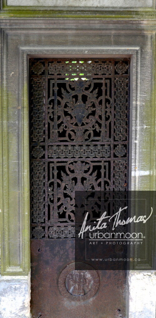 Crypt door at Père Lachaise Cemetery in Paris, France
© Anita Thomas - Urbanmoon. All Rights Reserved. crypt door at pere lachaise cemetery