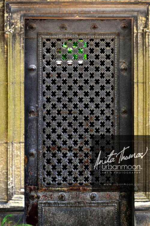 Crypt door at Père Lachaise Cemetery in Paris, France
© Anita Thomas - Urbanmoon. All Rights Reserved. crypt door at pere lachaise cemetery