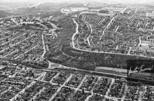 Aerial photography - East mountain, Hamilton, Ontario
© Anita Thomas - Urbanmoon. All Rights Reserved. east mountain in hamilton ontario