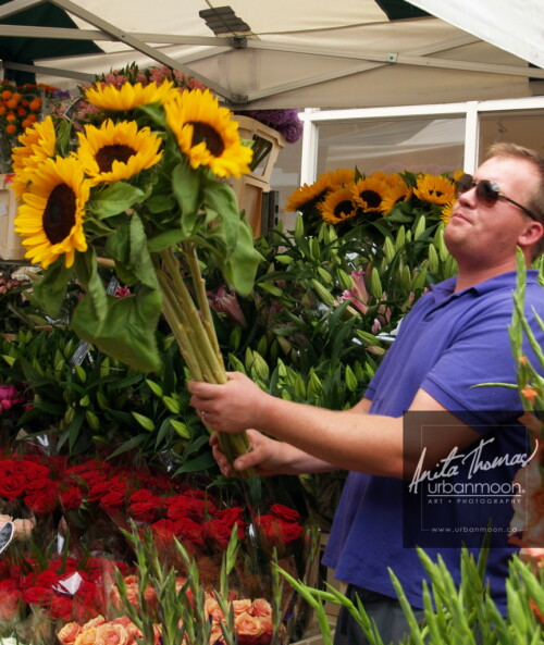 Urban photography - Flower market in London, England
© Anita Thomas - Urbanmoon Photography. All Rights Reserved. flower market in london england