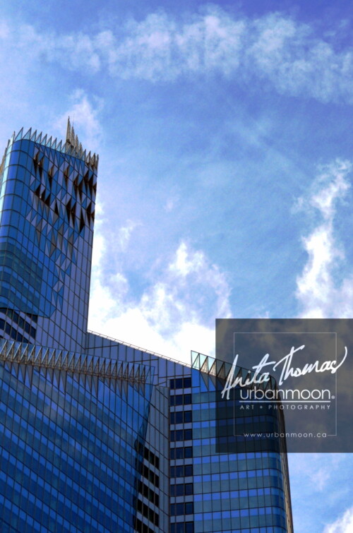 Urban photography - A beautiful glass building in Paris, France
© Anita Thomas - Urbanmoon Photography. All Rights Reserved. glass building in paris france