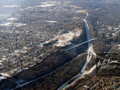 Aerial photography - Hamilton, Ontario and the mountain accesses.
© Anita Thomas - Urbanmoon. All Rights Reserved. hamilton ontario and the mountain accesses