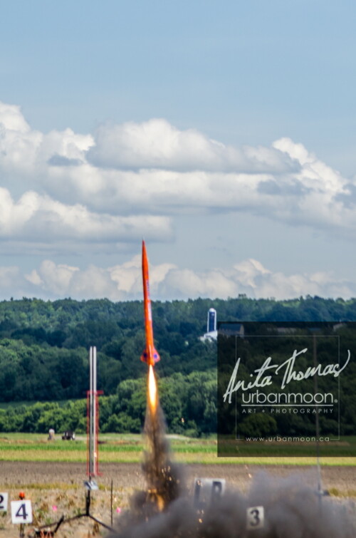 Lifestyle photography - DLRS 34, high-powered rocketry competition hosted by URRG in Potter, New York, United States.
© Anita Thomas - Urbanmoon Photography. All Rights Reserved. high powered rocketry