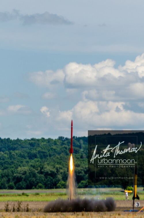 Lifestyle photography - DLRS 34, high-powered rocketry competition hosted by URRG in Potter, New York, United States.
© Anita Thomas - Urbanmoon Photography. All Rights Reserved. high powered rocketry