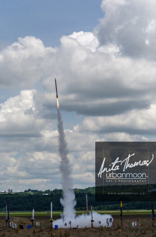 Lifestyle photography - DLRS 34, high-powered rocketry competition hosted by URRG in Potter, New York, United States.
© Anita Thomas - Urbanmoon Photography. All Rights Reserved. high powered rocketry