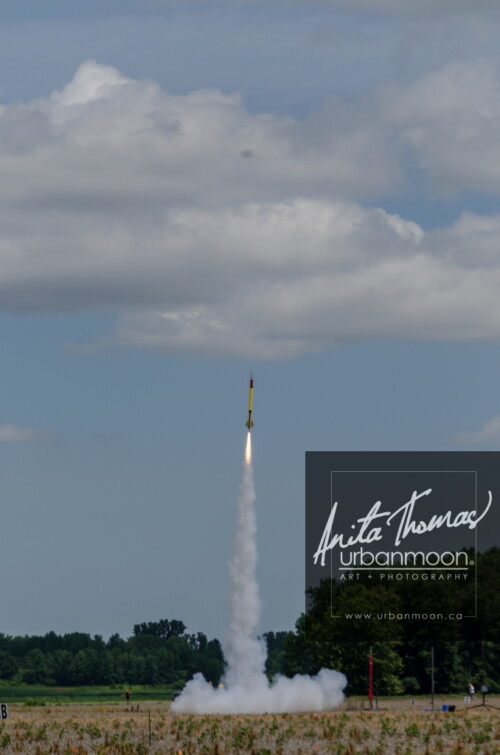 Lifestyle photography - DLRS 34, high-powered rocketry competition hosted by URRG in Potter, New York, United States.
© Anita Thomas - Urbanmoon Photography. All Rights Reserved. high powered rocketry