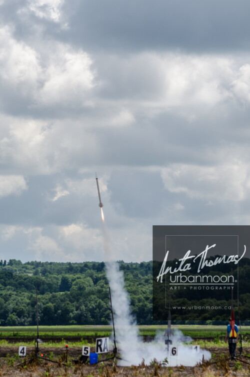 Lifestyle photography - DLRS 34, high-powered rocketry competition hosted by URRG in Potter, New York, United States.
© Anita Thomas - Urbanmoon Photography. All Rights Reserved. high powered rocketry