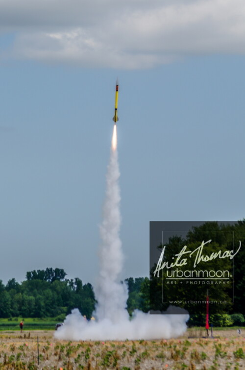 Lifestyle photography - DLRS 34, high-powered rocketry competition hosted by URRG in Potter, New York, United States.
© Anita Thomas - Urbanmoon Photography. All Rights Reserved. high powered rocketry