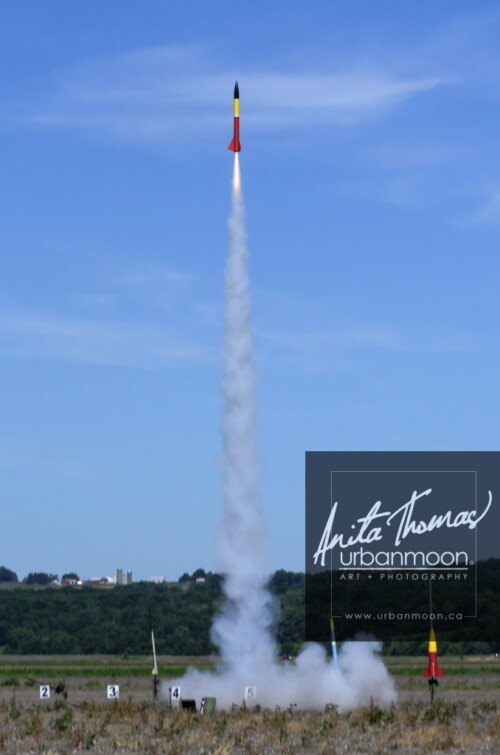 Lifestyle photography - DLRS 34, high-powered rocketry competition hosted by URRG in Potter, New York, United States.
© Anita Thomas - Urbanmoon Photography. All Rights Reserved. high powered rocketry