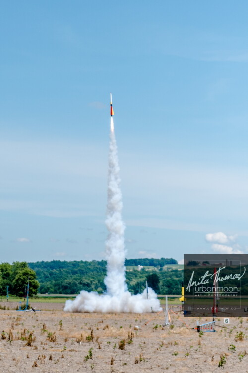 Lifestyle photography - DLRS 34, high-powered rocketry competition hosted by URRG in Potter, New York, United States.
© Anita Thomas - Urbanmoon Photography. All Rights Reserved. high powered rocketry