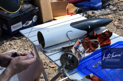 Lifestyle photography - Everyone is busy, busy, as they prepare their rockets. URRF, high-powered rocketry competition hosted by URRG in Potter, New York, United States.
© Anita Thomas - Urbanmoon Photography. All Rights Reserved. high powered rocketry