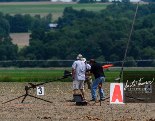 Lifestyle photography - Loading HyperLOC EX-treme 3.0 onto a rail. URRF, high-powered rocketry competition hosted by URRG in Potter, New York, United States.
© Anita Thomas - Urbanmoon Photography. All Rights Reserved. high powered rocketry