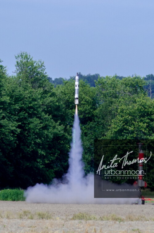 Lifestyle photography - DLRS 34, high-powered rocketry competition hosted by URRG in Potter, New York, United States.
© Anita Thomas - Urbanmoon Photography. All Rights Reserved. high powered rocketry