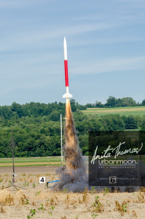 Lifestyle photography - DLRS 34, high-powered rocketry competition hosted by URRG in Potter, New York, United States.
© Anita Thomas - Urbanmoon Photography. All Rights Reserved. high powered rocketry