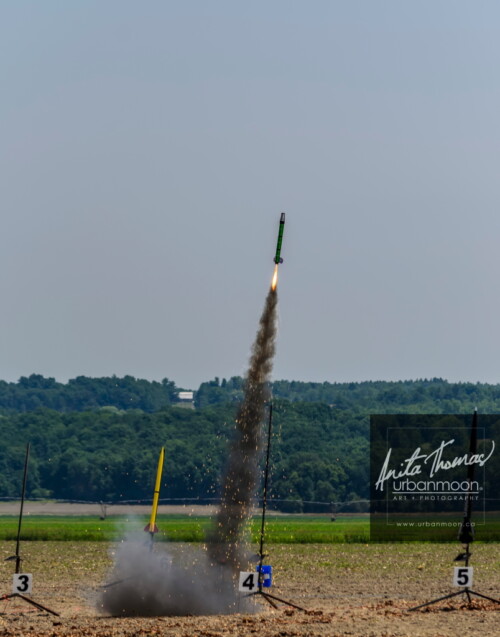Lifestyle photography - Travel coffee cup rocket with DVD fins. URRF, high-powered rocketry competition hosted by URRG in Potter, New York, United States.
© Anita Thomas - Urbanmoon Photography. All Rights Reserved. high powered rocketry