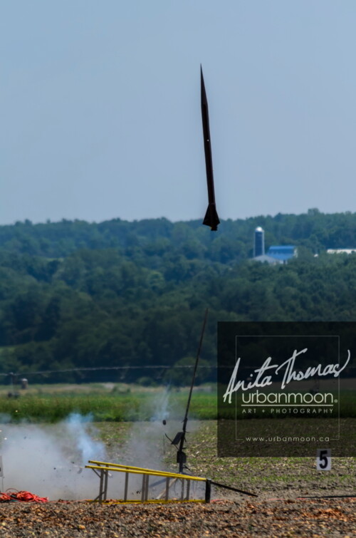 Lifestyle photography - Something odd about this launch.
URRF, high-powered rocketry competition hosted by URRG in Potter, New York, United States.
© Anita Thomas - Urbanmoon Photography. All Rights Reserved. high powered rocketry