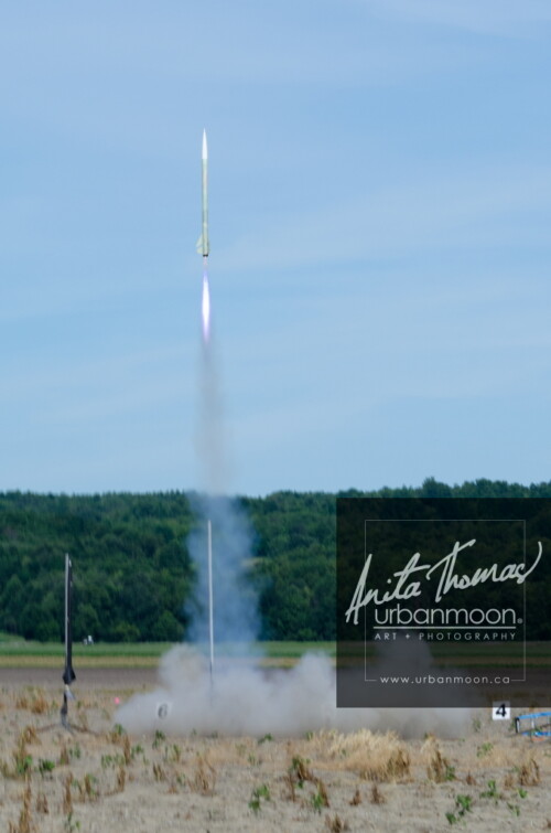 Lifestyle photography - DLRS 34, high-powered rocketry competition hosted by URRG in Potter, New York, United States.
© Anita Thomas - Urbanmoon Photography. All Rights Reserved. high powered rocketry