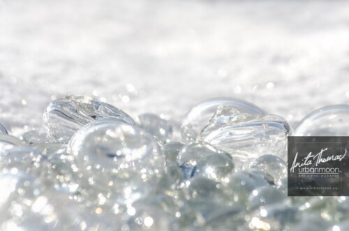 Landscape photography - Glass beads and snow glimmer in the winter sun.
© Anita Thomas - Urbanmoon Photography. All Rights Reserved. macro of snow