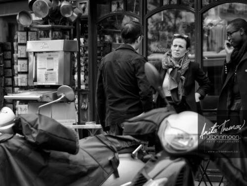 Urban photography - Paris, France
© Anita Thomas - Urbanmoon Photography. All Rights Reserved. street photography