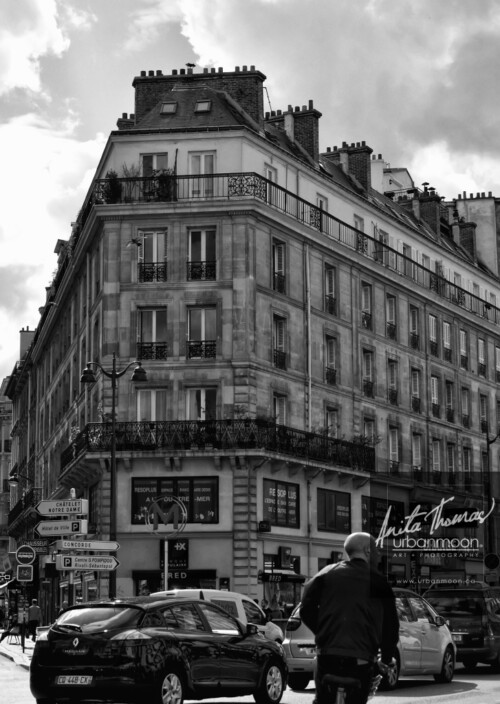 Urban photography - Paris, France
© Anita Thomas - Urbanmoon Photography. All Rights Reserved. street photography