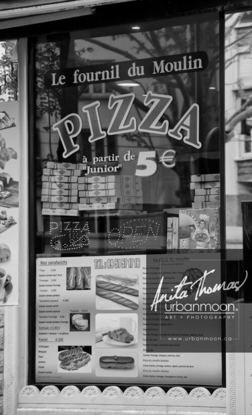 Urban photography - Paris, France
© Anita Thomas - Urbanmoon Photography. All Rights Reserved. street photography