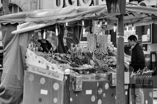 Urban photography - Paris, France
© Anita Thomas - Urbanmoon Photography. All Rights Reserved. street photography