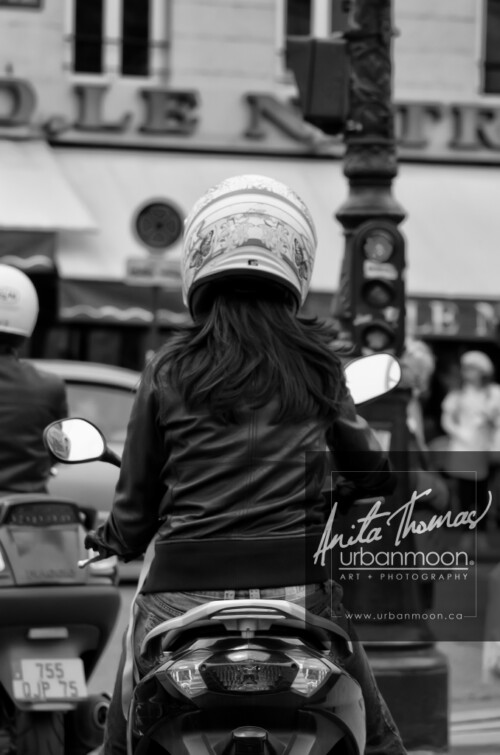 Urban photography - Paris, France
© Anita Thomas - Urbanmoon Photography. All Rights Reserved. street photography