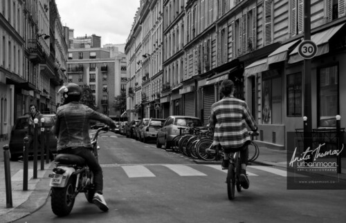 Urban photography - Paris, France
© Anita Thomas - Urbanmoon Photography. All Rights Reserved. street photography
