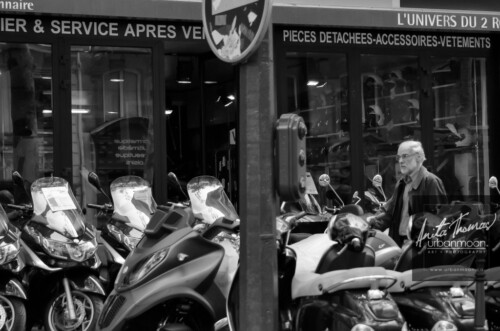 Urban photography - Paris, France
© Anita Thomas - Urbanmoon Photography. All Rights Reserved. street photography