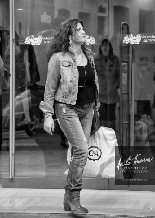 Urban photography - Paris, France
© Anita Thomas - Urbanmoon Photography. All Rights Reserved. street photography