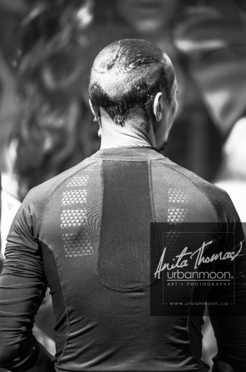 Urban photography - Paris, France
© Anita Thomas - Urbanmoon Photography. All Rights Reserved. street photography back of man with avant garde haircut