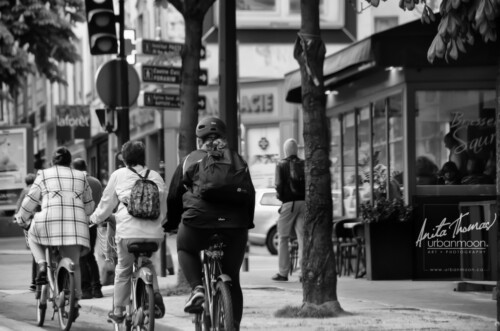 Urban photography - Paris, France
© Anita Thomas - Urbanmoon Photography. All Rights Reserved. street photography bicycles