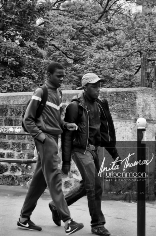 Urban photography - Paris, France
© Anita Thomas - Urbanmoon Photography. All Rights Reserved. street photography boys walking