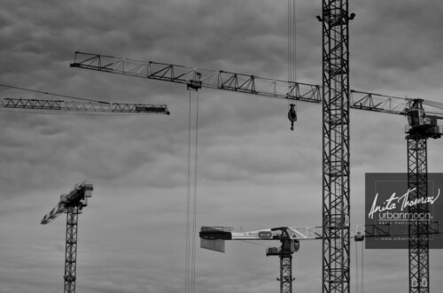 Urban photography - Paris, France
© Anita Thomas - Urbanmoon Photography. All Rights Reserved. street photography cranes