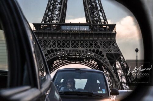 Urban photography - Paris, France
© Anita Thomas - Urbanmoon Photography. All Rights Reserved. street photography driving in paris