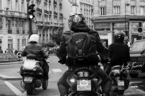 Urban photography - Paris, France
© Anita Thomas - Urbanmoon Photography. All Rights Reserved. street photography motorcycles